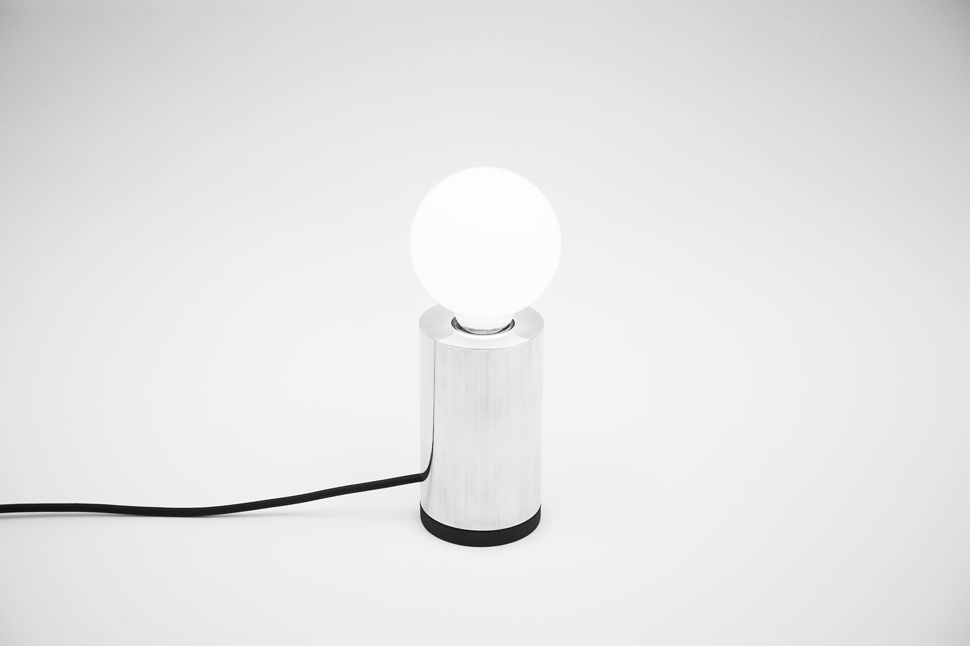 Minimalist desk lamp made of solid aluminum with creative touch dimmer inspired by modern design